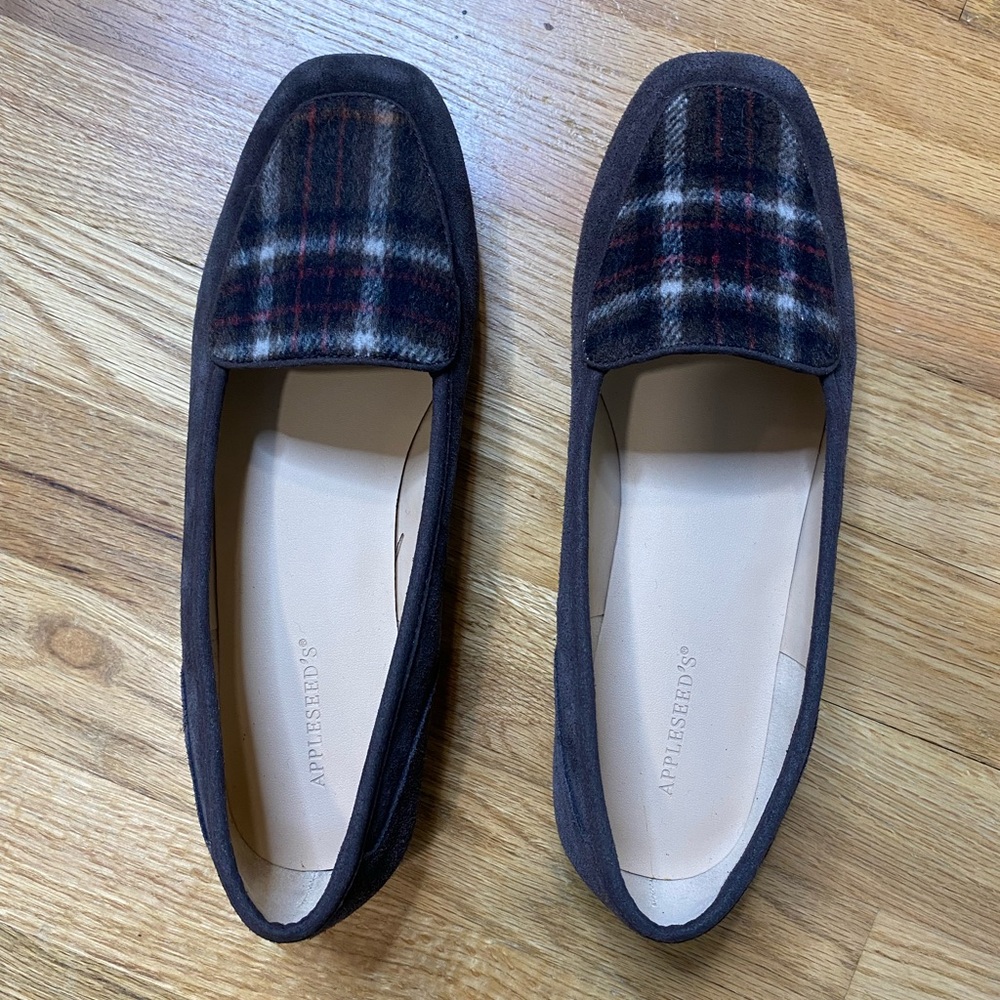 APPLESEED’S Classic Slip on Loafer